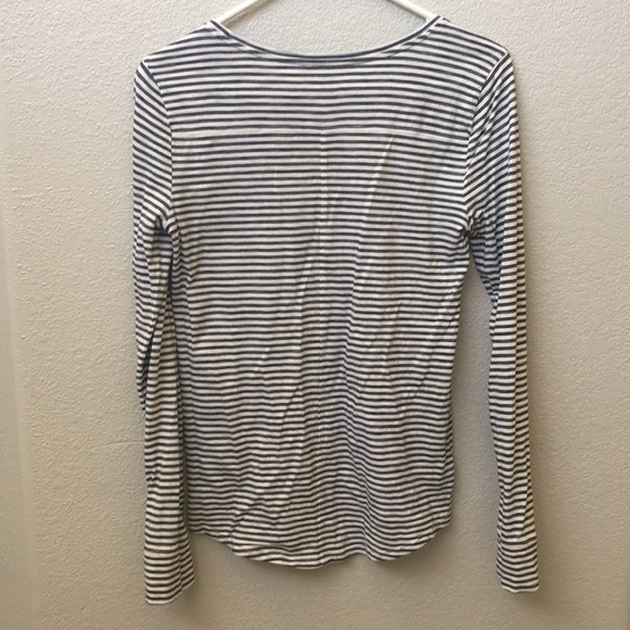 Loft top size small - Picture 3 of 3